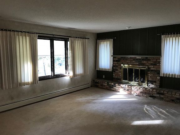 4th image of 916 Park Ave