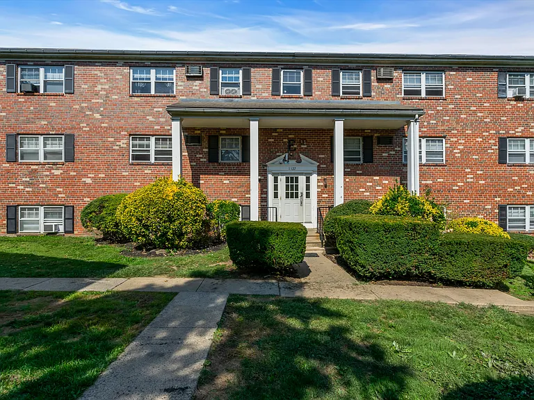Lancaster Court Apartments — Photo 34