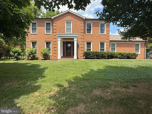 2 Granby Ct, Derwood, MD 20855