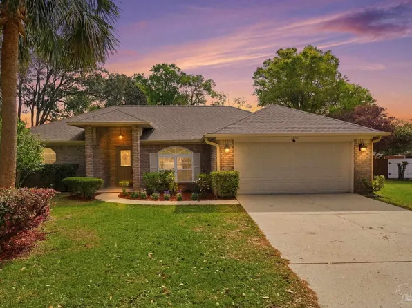 5980 Grandview Dr, Milton, FL 32570