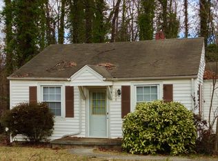 3848 Green Point Dr, Greensboro, NC 27407