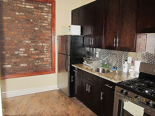 4th image of 593 Franklin Ave APT 1L