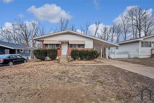 1st image of 10508 Lilac Ave