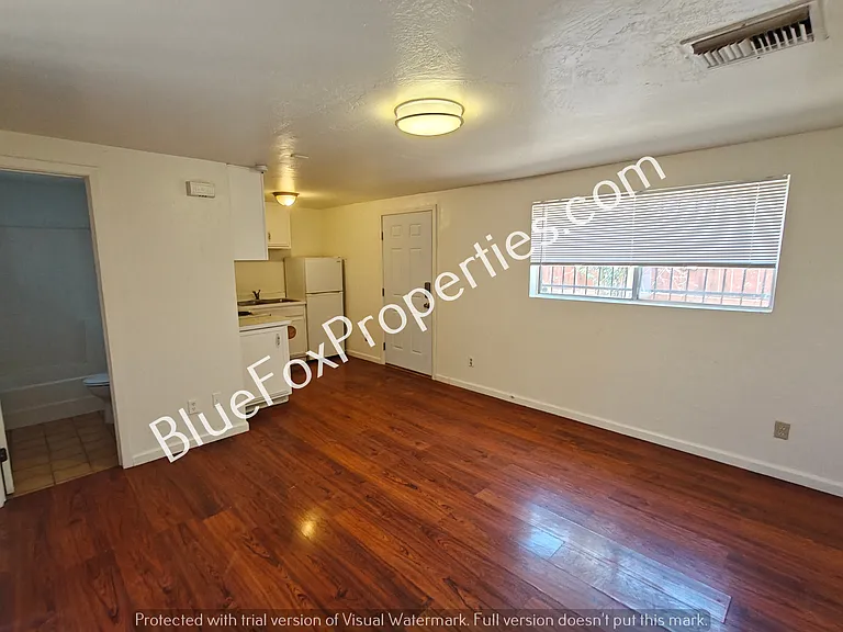 4142 E Spring St #2 — Photo 5