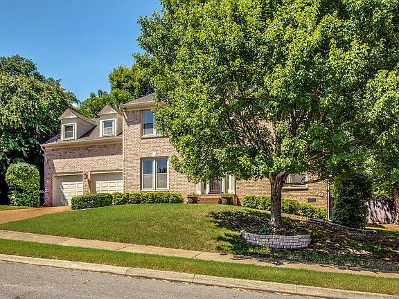 2nd image of 1284 Buckingham Cir