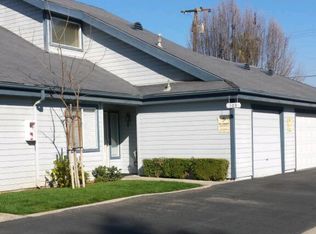 7026 N Thorne Ave, Fresno, CA
