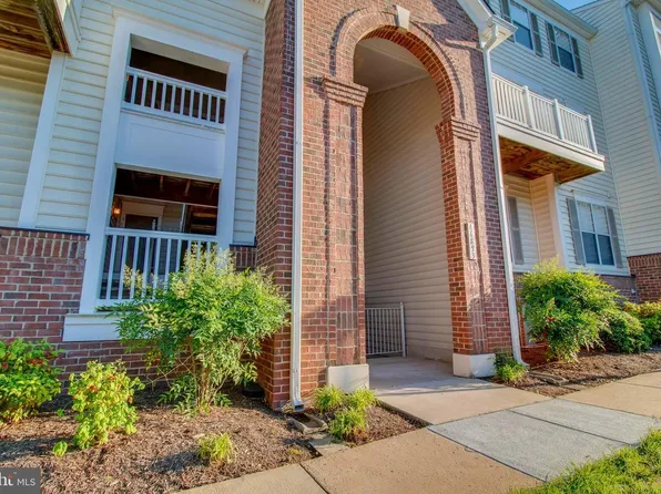 46893 Eaton Ter Unit 303, Sterling, VA 20164