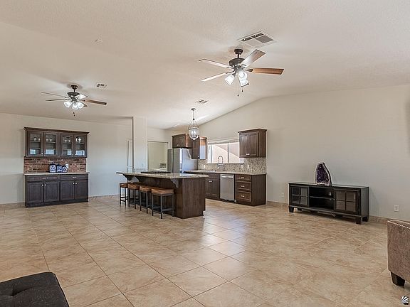 5th image of 4112 S Jasmine Ave