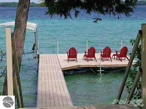 4th image of 5327 N West Torch Lake Dr