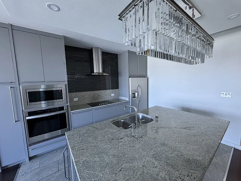 2 bed, 2.0 bath, 1111 sqft, $2,600 — Photo 3