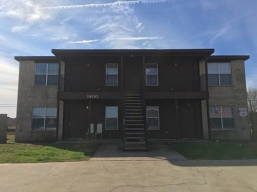 1st image of 1400 Dugger Cir APT B