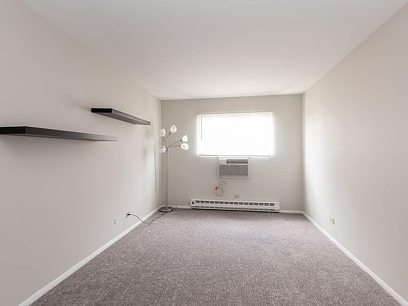 5th image of 4214 Bonhill Dr APT 2C
