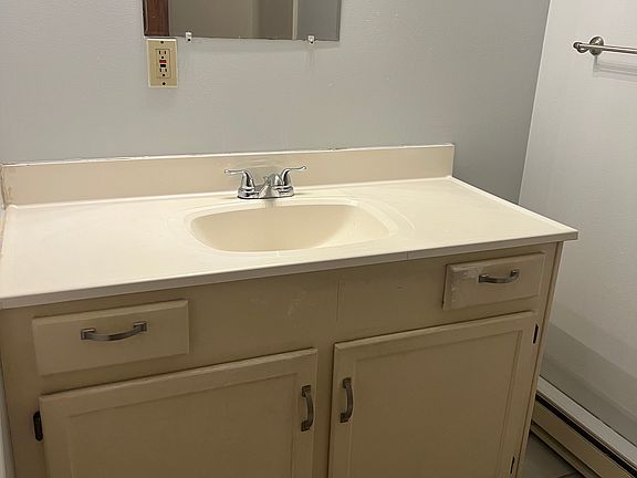 4th image of 28 Rapalus St Unit C