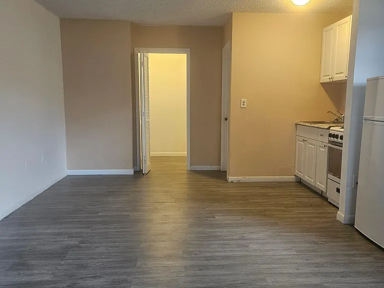 2938 SW 36th Ct #4 — Photo 1