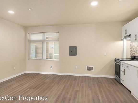 5th image of 1307 N Northgate Way #9140010