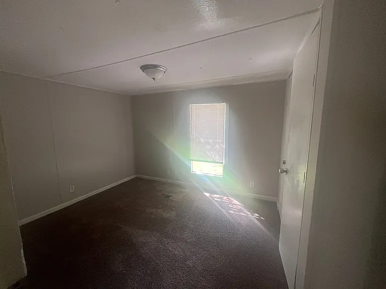1705 Leonard Dr — Photo 7