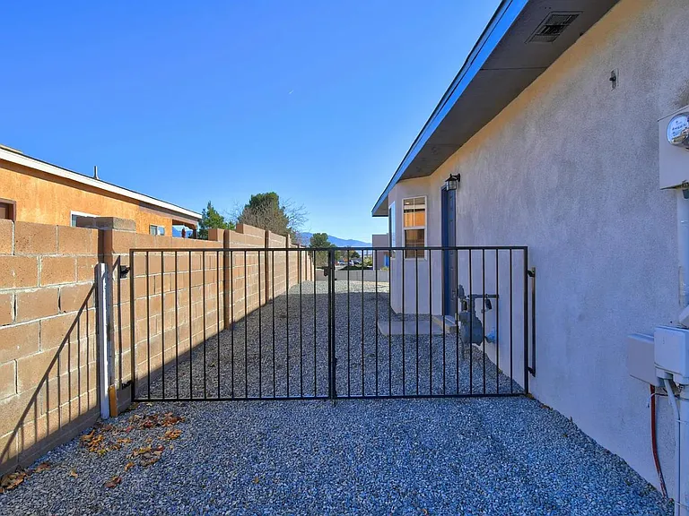 4157 Foxwood Trl SE — Photo 3