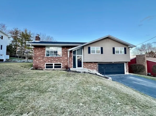 1016 Holly Ln, Endwell, NY 13760