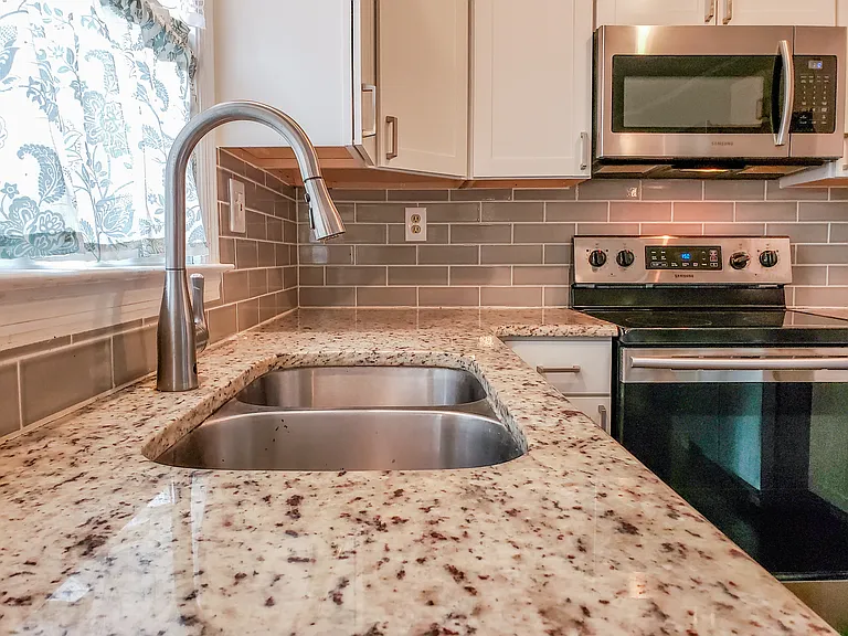 723 Skycliff Ct — Photo 14
