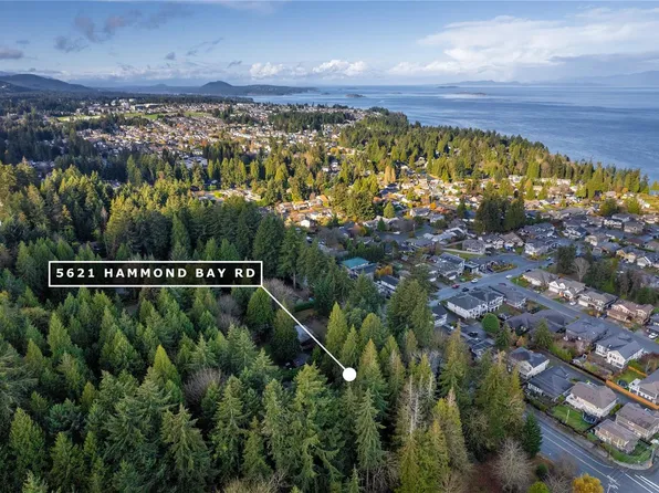 5621 Hammond Bay Rd, Nanaimo, BC V9T 5N2