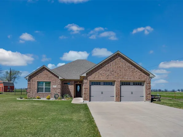2008 Stanford Dr, Gainesville, TX 76240