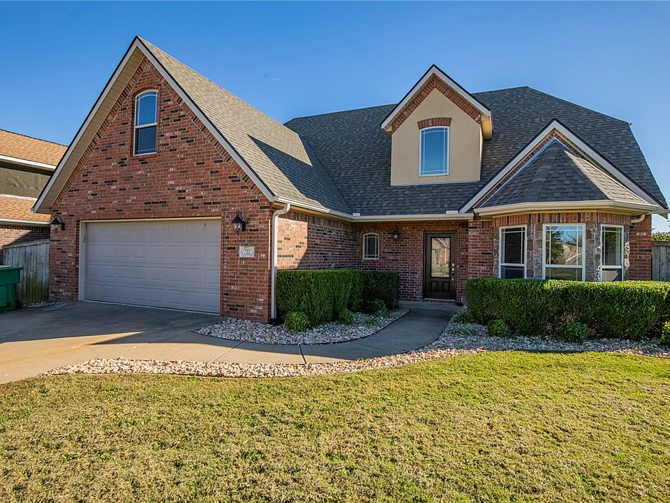 1st image of 711 Saddlehorn Dr