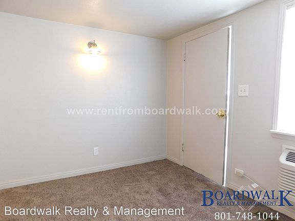 4th image of 136 E Main St APT 8