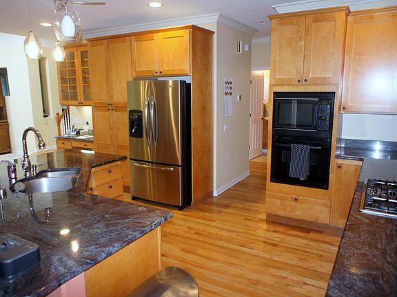 3rd image of 11510 46th St SE