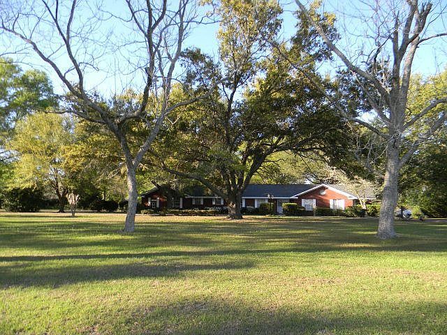 1st image of 77 Balmoral Dr