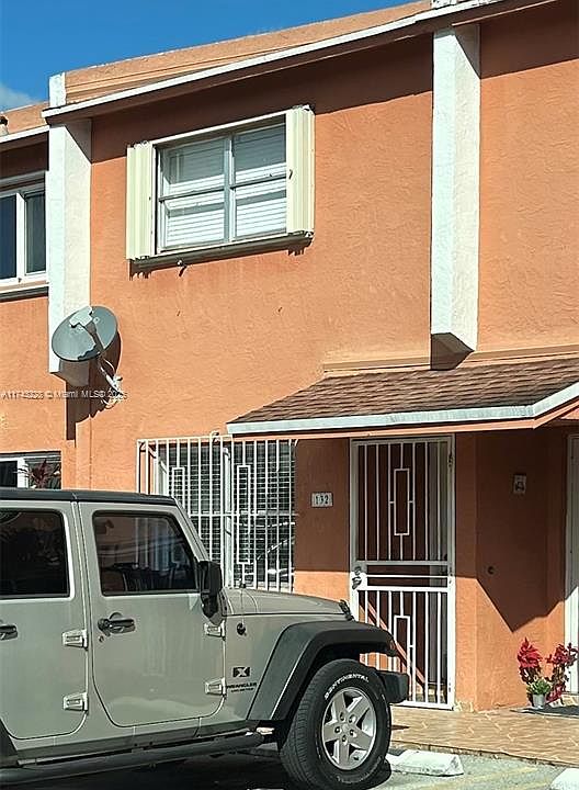 2nd image of 100 SW 110th Ave APT 132-4