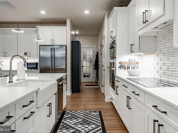 1405 Gorky Ln, West Chester, PA 19380