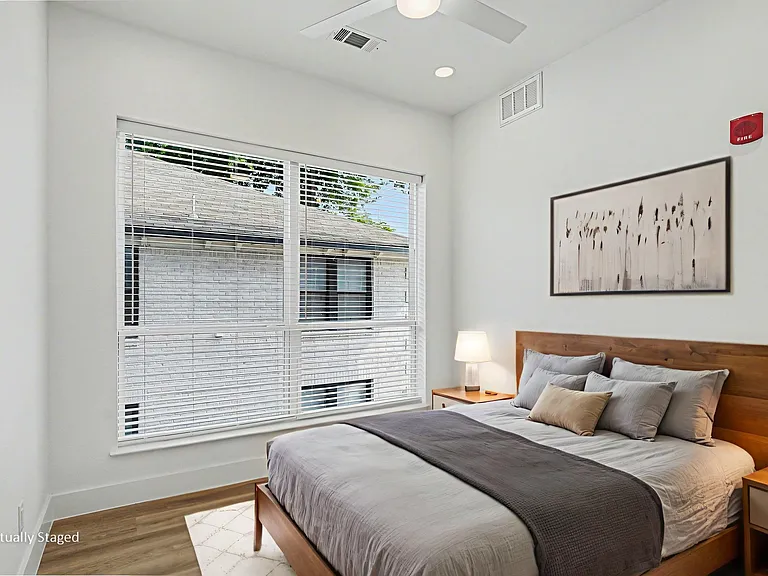 2217 N Fitzhugh Ave #203 — Photo 25