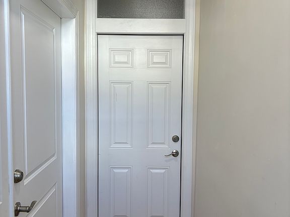 2nd image of 2718 Parrish St #B