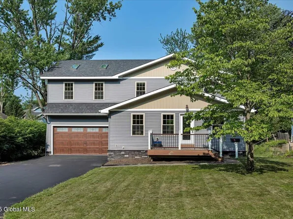 6 Maple Terrace, Delmar, NY 12054