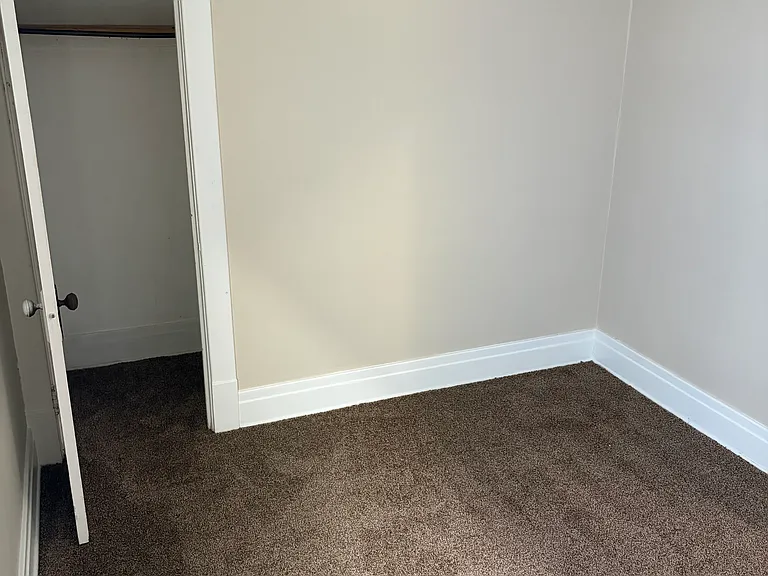 429 Lisbon Ave #1 — Photo 13