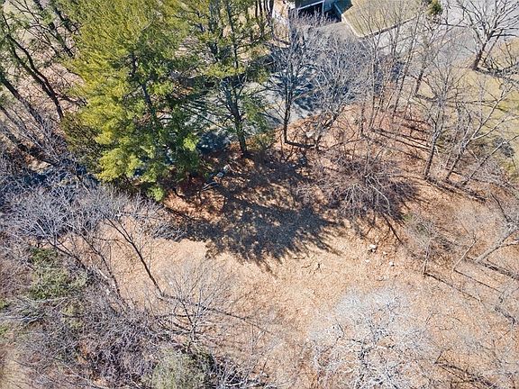 2nd image of 200 Essex St