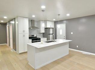 5520 Simms St, Aurora, IL 60505