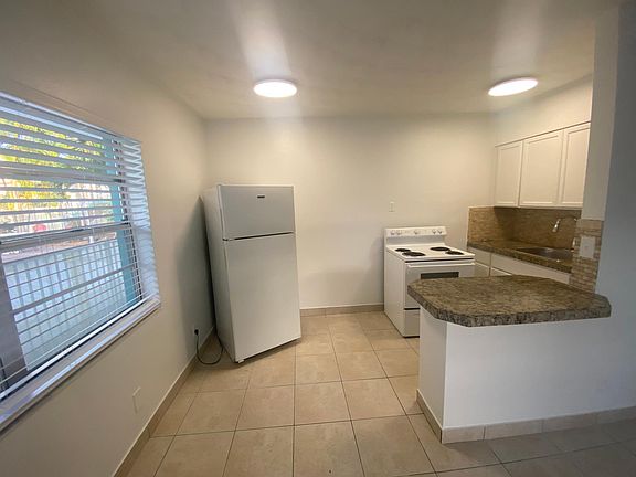 2nd image of 840 NE 17th Ter APT 1