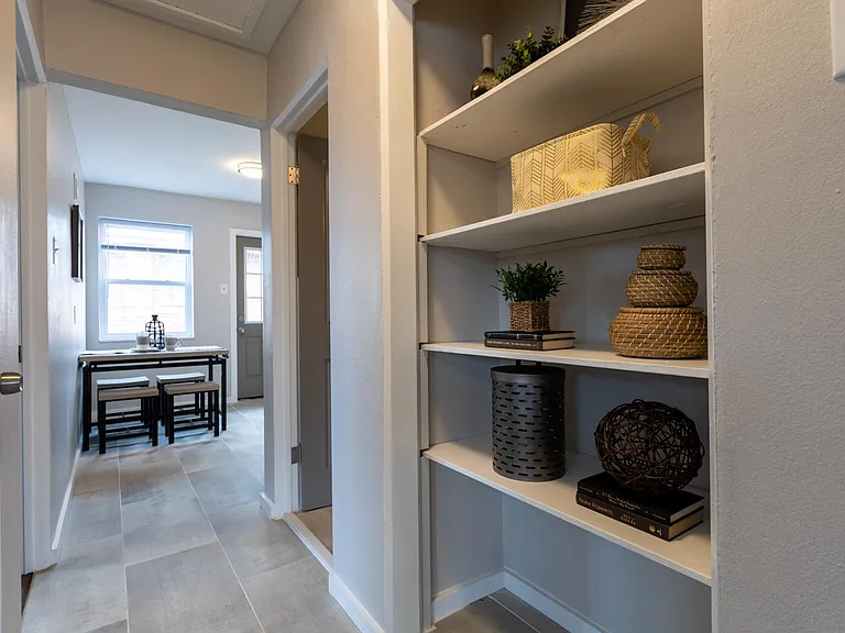 2932 Hallmark Ln — Photo 9