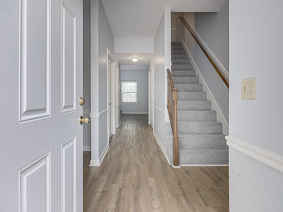 5th image of 1034 Pleasant View Dr