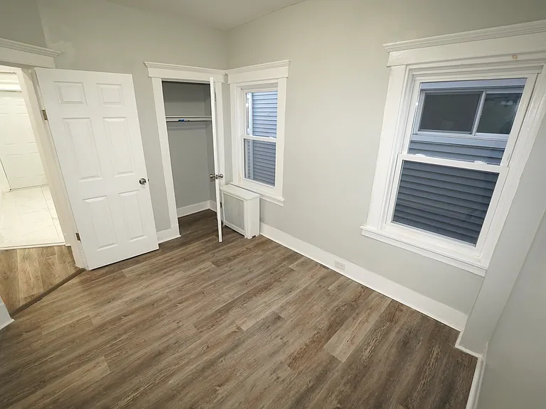 183 No Munn Ave #2 — Photo 10
