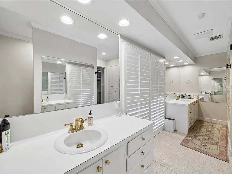 319 Tynebridge Ln — Photo 10