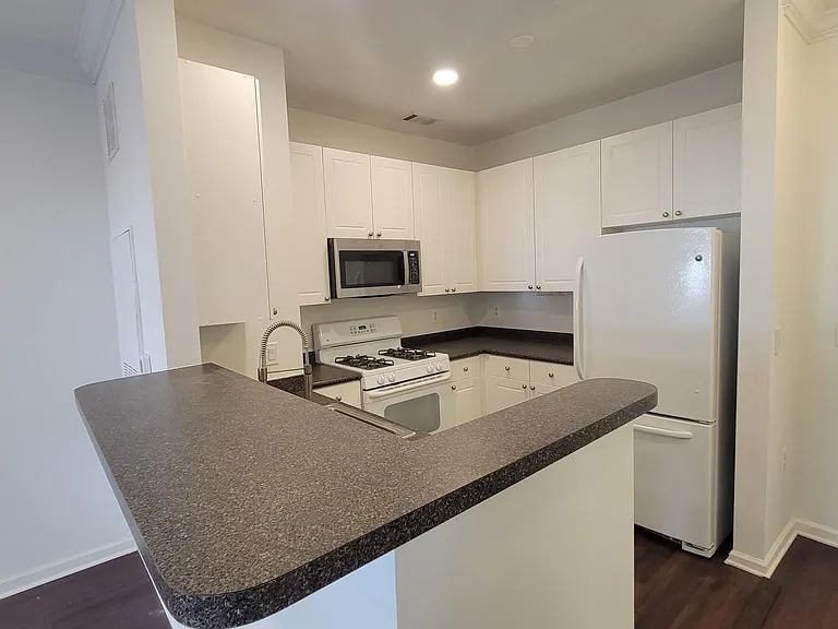 2765 Centerboro Dr #154 — Photo 4