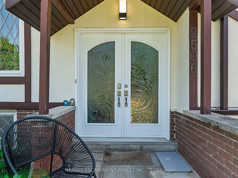 2506 Yarmouth Cres — Photo 3