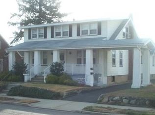 33A Catherine St, Rochelle Park, NJ 07662