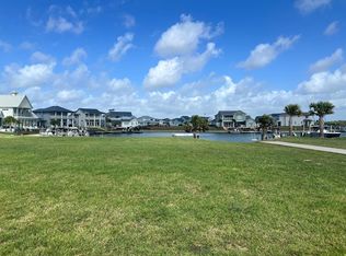 191 Reserve Ln, Rockport, TX 78382