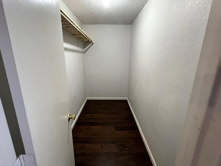 6327 Goforth St — Photo 9