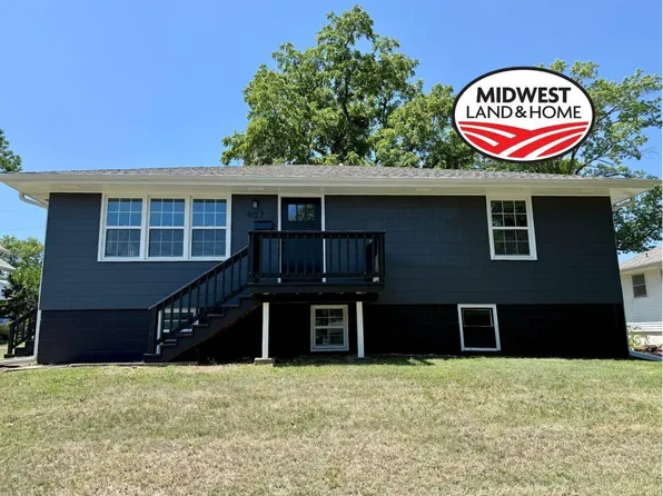 907 N 13th St, Marysville, KS 66508