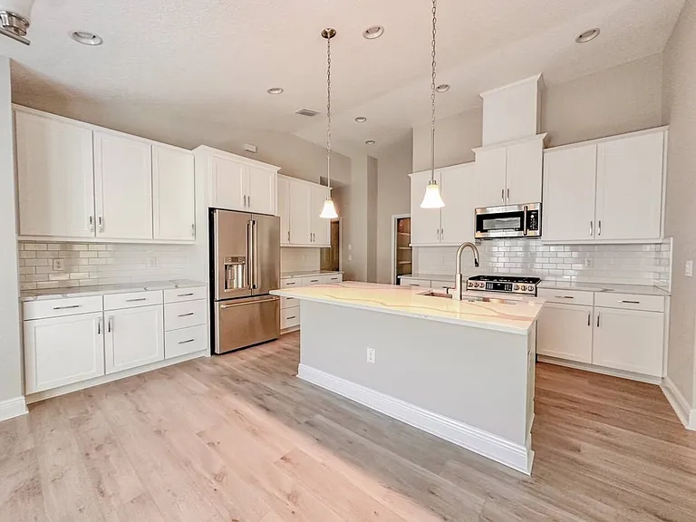 12488 Oak Hill Way — Photo 5