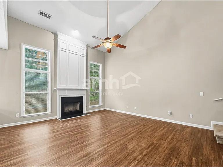 4615 Ridgefair Dr — Photo 8